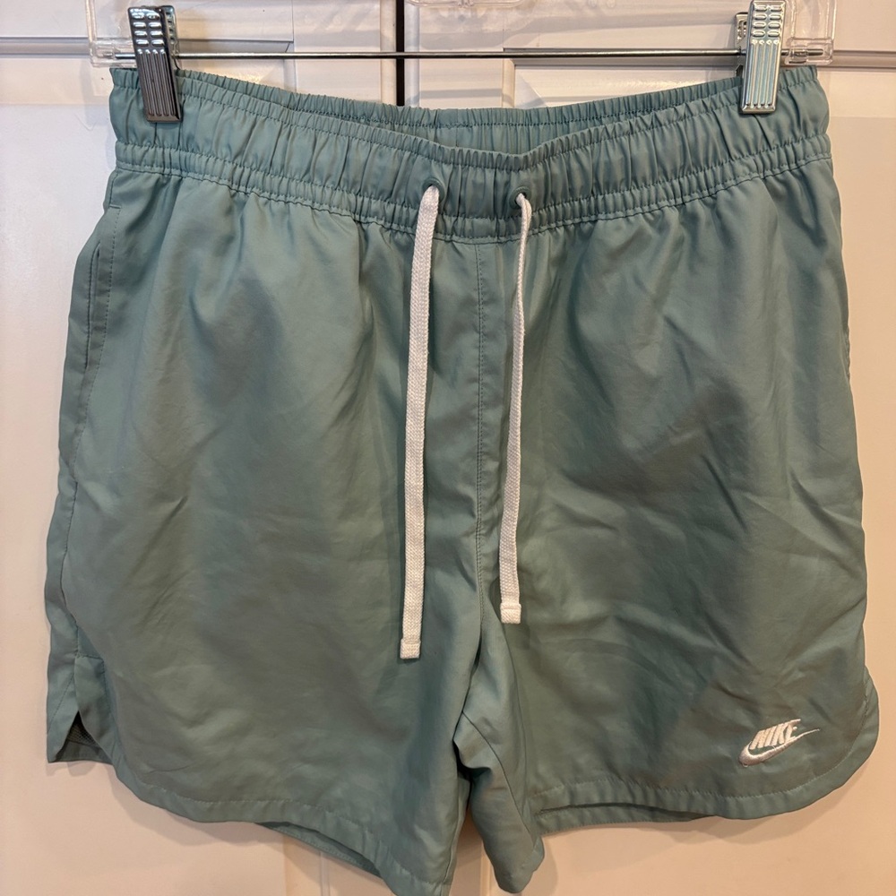 Nike men’s swim trunks size small